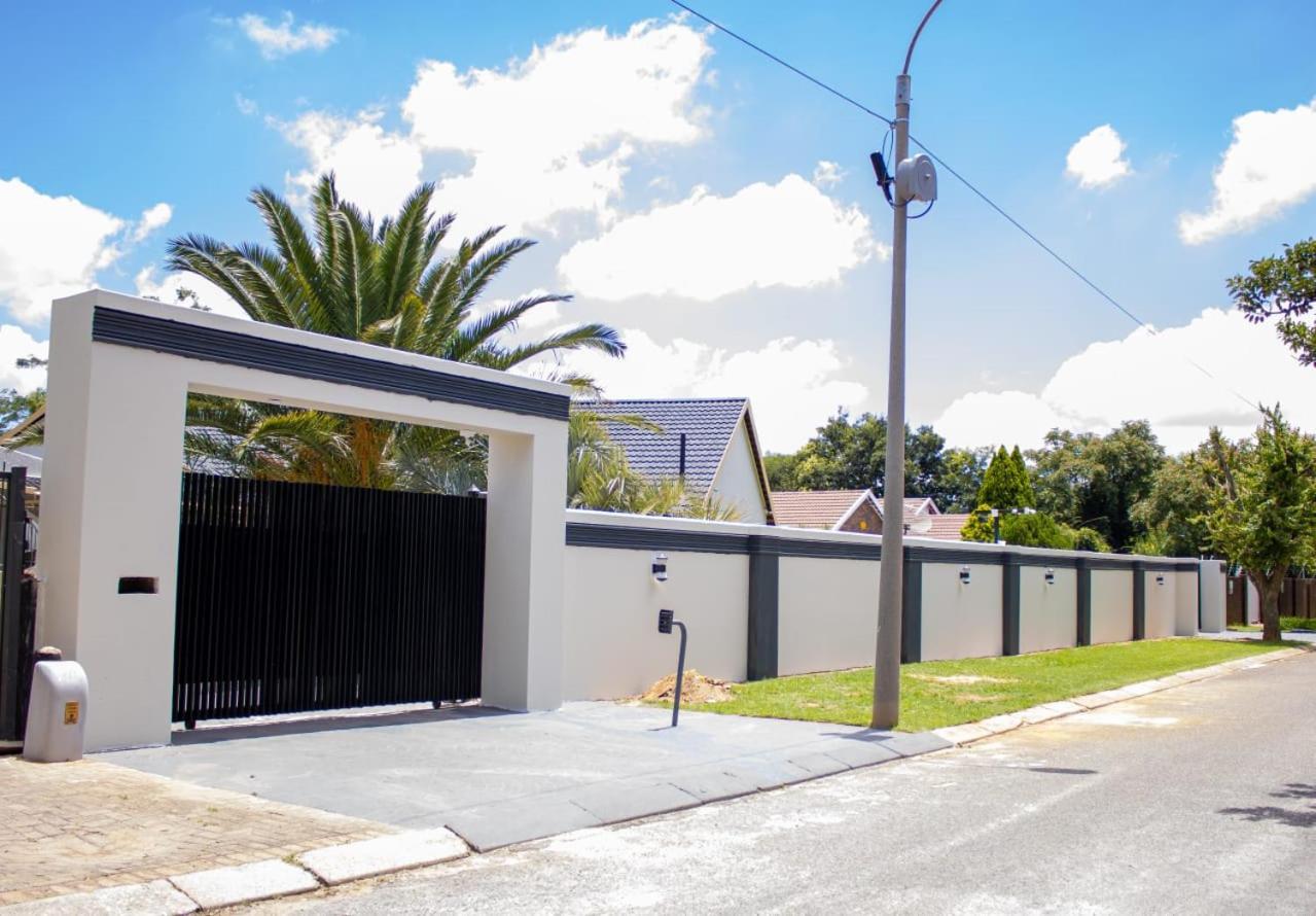 Mint Guesthouse Randfontein Exterior photo